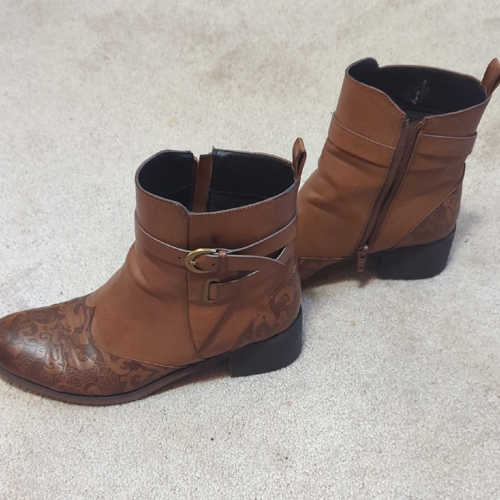 Chic Brown Patterned Ankle Boots - image 6